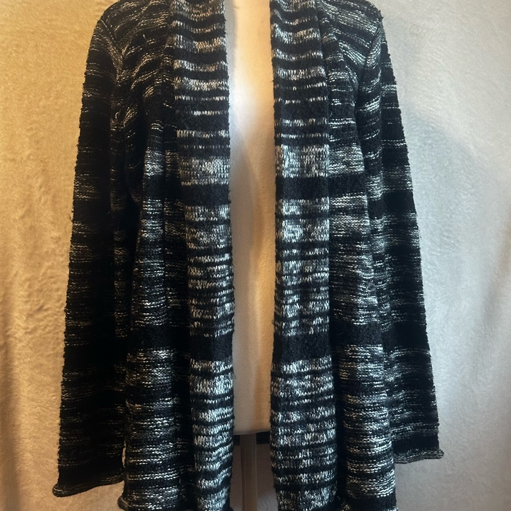 #2024 Striped Black and Gray Women's Sweater